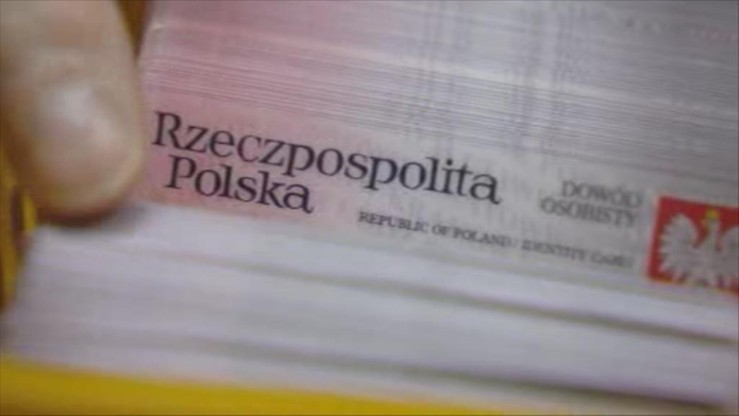 Cieszyński: wdrażanie nowych dowodów osobistych z drugą warstwą biometryczną już w listopadzie