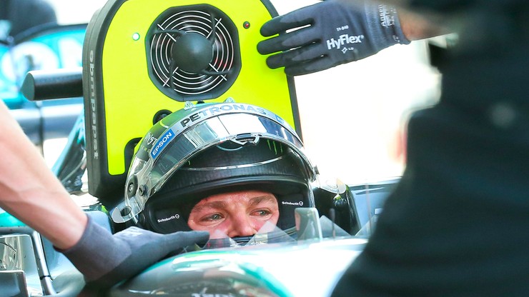 Formuła 1: Nico Rosberg z pole position w Abu Zabi. Vettel daleko