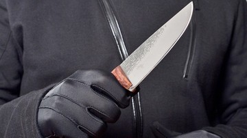 Kilkanaście razy dźgnął policjanta nożem. Usłyszał zarzuty