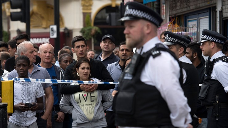 Londyńska policja oddała ponad 50 strzałów w kierunku zamachowców. "Bezprecedensowa liczba"