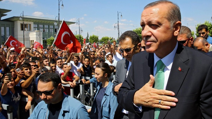 Turcja: do 30 dni wydłużono okres aresztu dla podejrzanych o udział w puczu