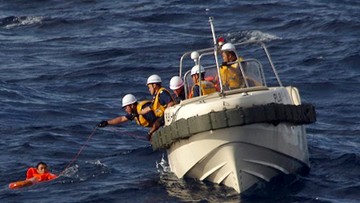 Chiński kuter zatonął po zderzeniu z greckim frachtowcem. Trwa akcja ratunkowa