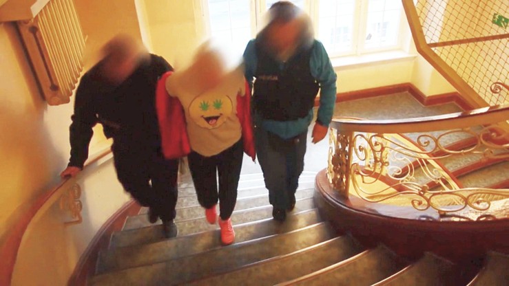 Gdańsk: porwali, gwałcili i torturowali 18-latka. Wypuścili następnego dnia