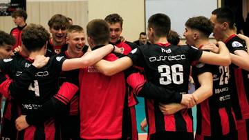 Koszmarna kontuzja siatkarza Resovii. Rywale z szacunku poddali mecz!