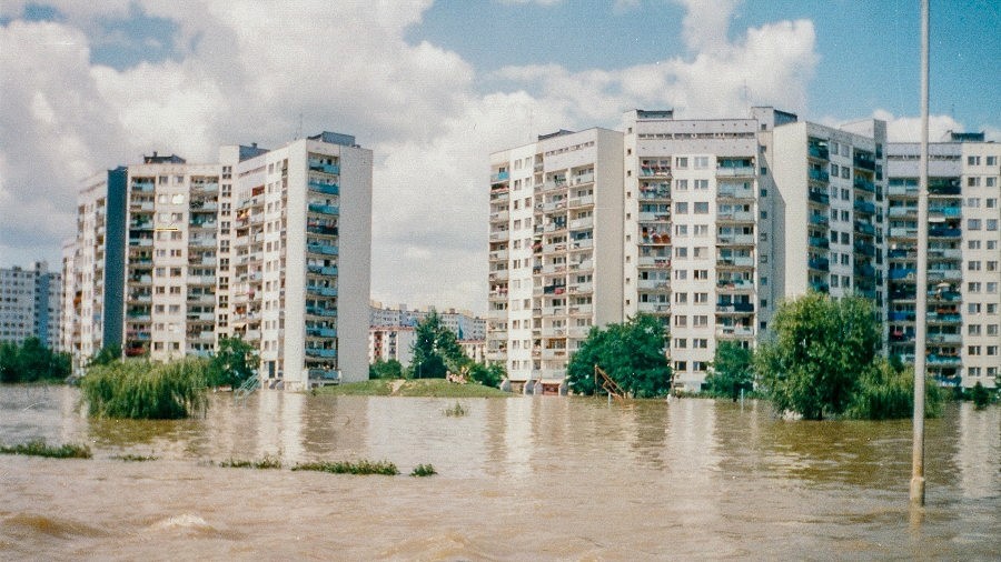 Powódź na wrocławskim Kozanowie w lipcu 1997 roku. Fot. TwojaPogoda.pl