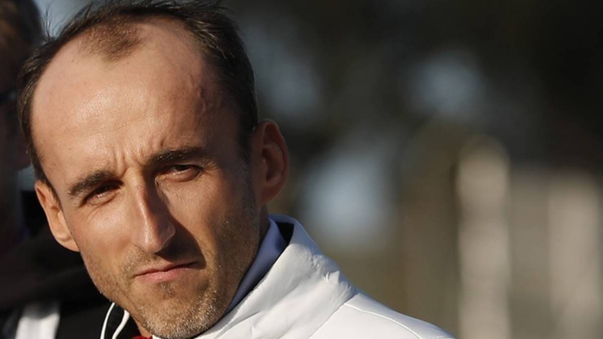 Robert Kubica, polski kierowca wyścigowy, podczas wyścigu.