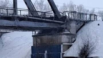 Zniszczony most kolejowy w Rosji. Problem dla armii