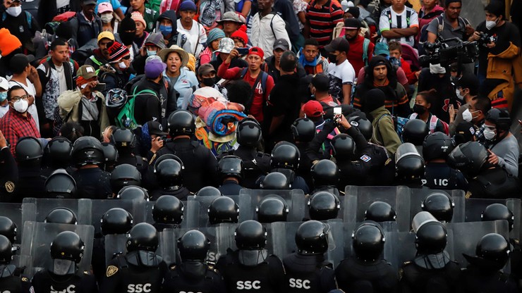 Meksyk. Starcie migrantów z policją. Wielu rannych