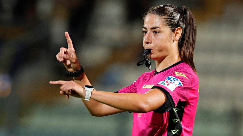 Serie A: Ferrieri Caputi pierwszą kobietą prowadzącą mecz we włoskiej ekstraklasie