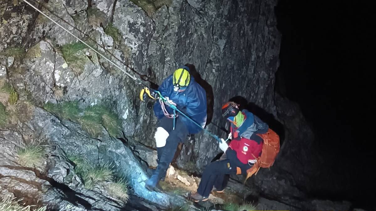 23 ratowników, dron i prawie dziewięć godzin akcji. Turysta utknął na Orlej Perci