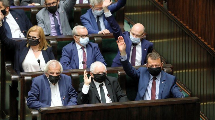 Sejm przyjął ustawę medialną. PiS zgłosi w Senacie poprawkę