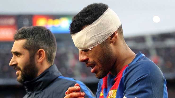 Znany piłkarz Barcelony złamał nos