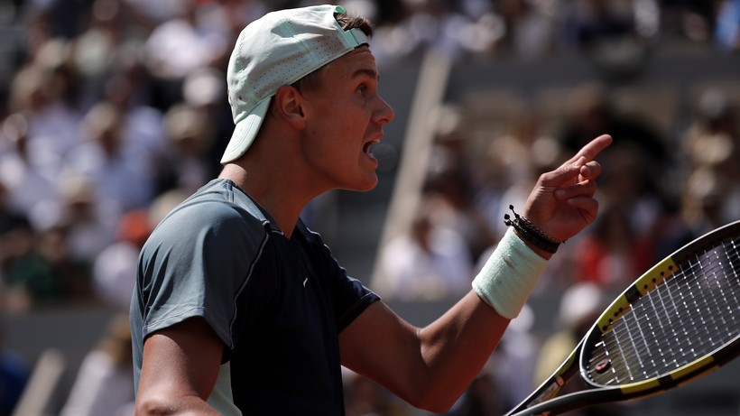 Roland Garros: Holger Rune zachował się skandalicznie! Jego matka opuściła trybuny