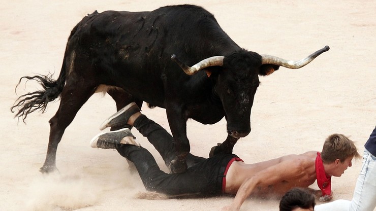10 rannych podczas ostatniej w tym roku gonitwy byków w Hiszpanii