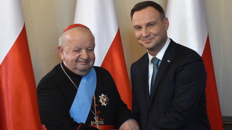 Prezydent wręczył Order Orła Białego kardynałowi Dziwiszowi