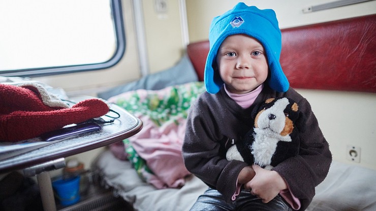Dzieci rodzin ewakuowanych z Ukrainy w poniedziałek pójdą do polskich szkół