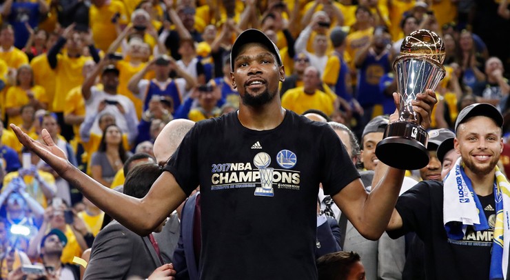 NBA: Durant na dłużej w Golden State Warriors