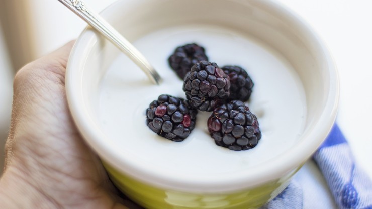 Korea Południowa. Firma twierdziła, że jogurt zwalcza koronawirusa. Sprawę bada policja