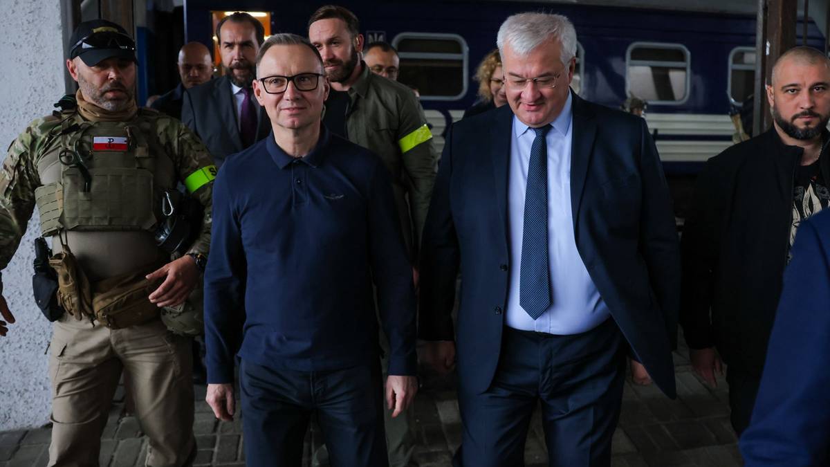 "Pożegnalna wizyta" Andrzeja Dudy w Kijowie. W planach spotkanie z Zełenskim