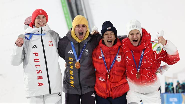 Kacper Tomasiak został srebrnym medalistą zimowych igrzysk olimpijskich na skoczni normalnej w Predazzo!
