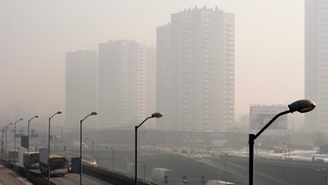 Smog nie daje za wygraną. Fatalna jakość powietrza w woj. śląskim i świętokrzyskim