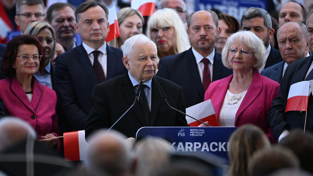 Jasionka. Jarosław Kaczyński o opozycji: To grupa nieuków i leniuchów