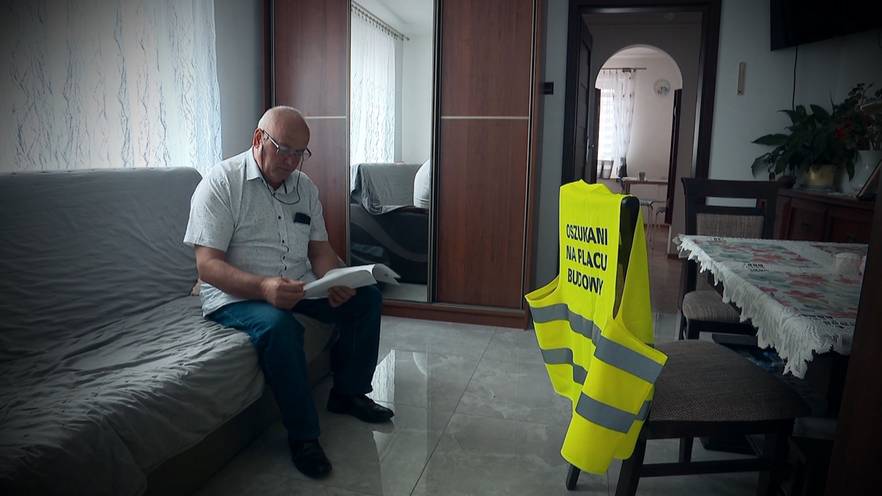 Spłaci dług w 400 lat. Sztuczki budowlańca z Krakowa. „Na wczasy sobie jeździ. Stać go".