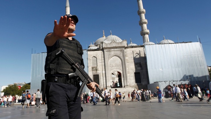 Wyjazd z Turcji na zaświadczenie od szefa. Władze polują na puczystów