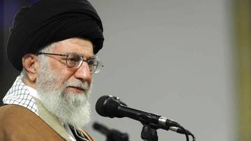 Pogrzeb Chameneiego w Teheranie. Ceremonia przełożona