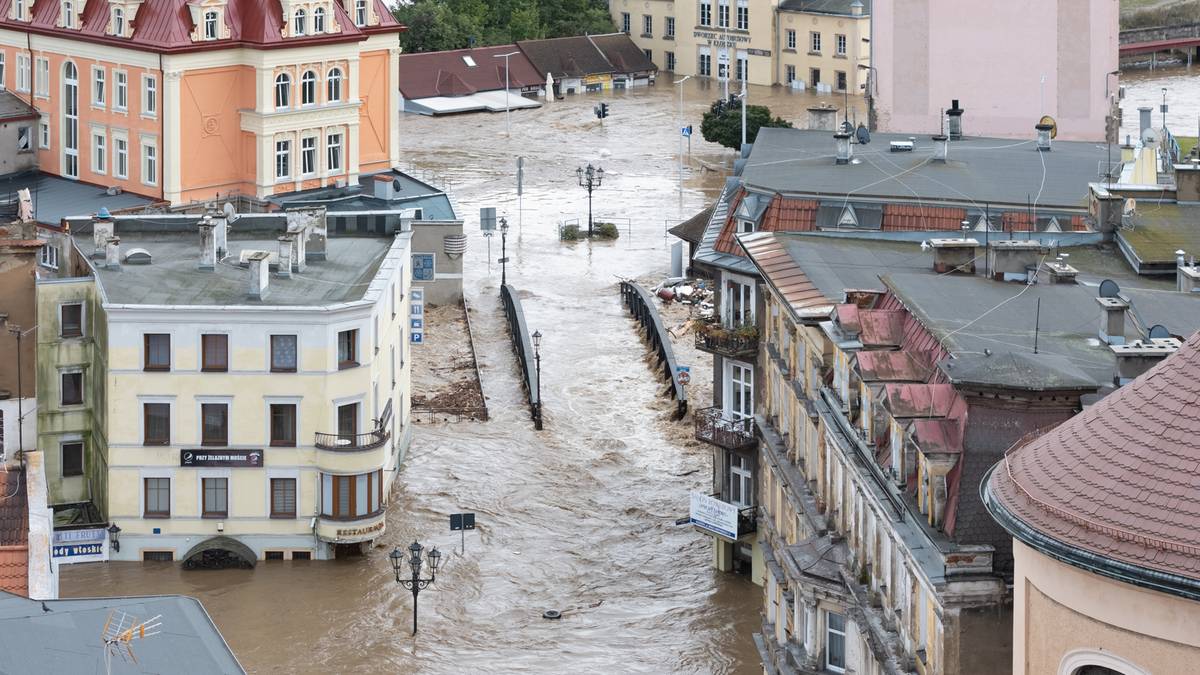 NIK audit finds flood crisis management failures at every government level in 2024
