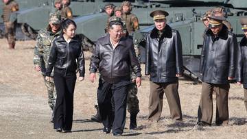 Kim Dzong Un zapowiada "nieodwracalny kurs" i grozi sąsiadom. "Zapłacą bezlitośnie cenę"