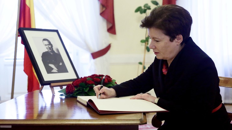 Księga kondolencyjna poświęcona pamięci Młynarskiego