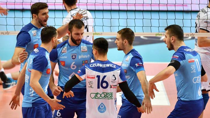 Drużyny, które spadły z PlusLigi. Znane siatkarskie firmy wśród zdegradowanych