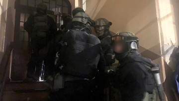 Groził mieszkańcom bloku maczetą. Interweniowali kontrterroryści
