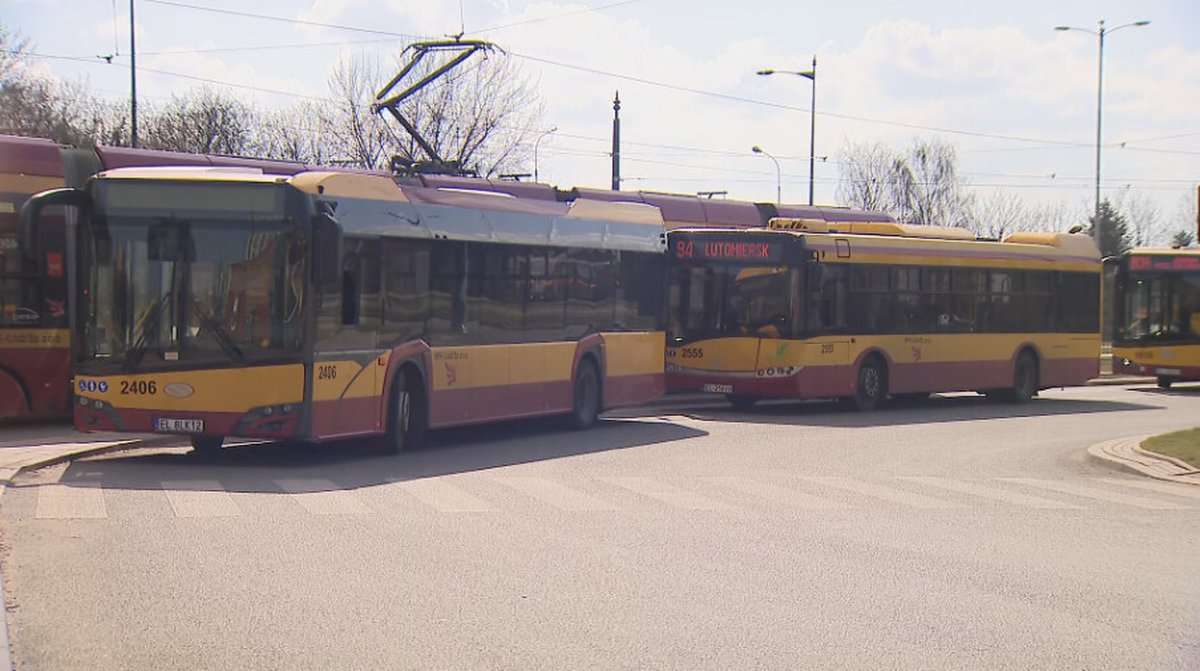 Kierowca autobusu jechał z telefonem w ręku. "Widzę to często"