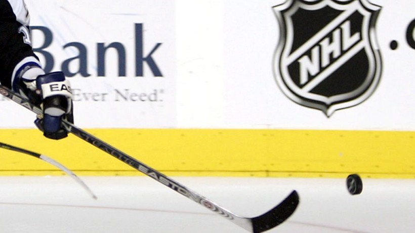 NHL: Mistrz i debiutant przegrali na inaugurację