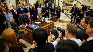 Trump nie wpuszcza dziennikarzy do Białego Domu. Redakcje złożyły pozew