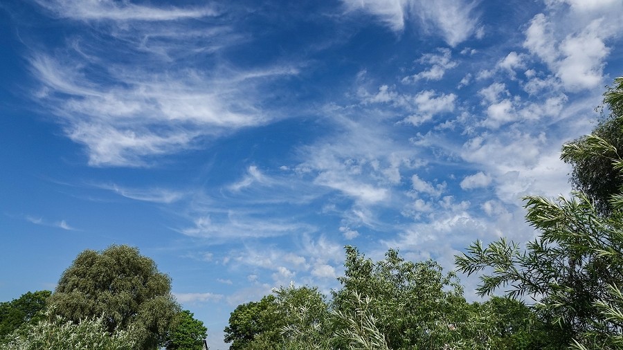 Chmury piętra wysokiego Cirrus i Cirrocumulus. Fot. TwojaPogoda.pl