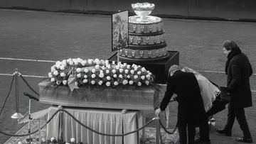 Wyjątkowe pożegnanie włoskiej legendy tenisa. Trumna na korcie jego imienia