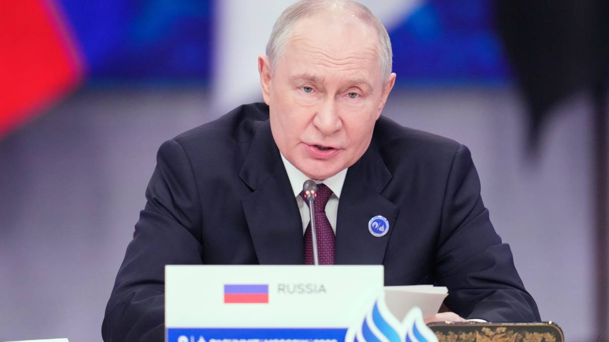 Absurdalny wykład Putina. Zamiast o pokoju mówił o średniowieczu