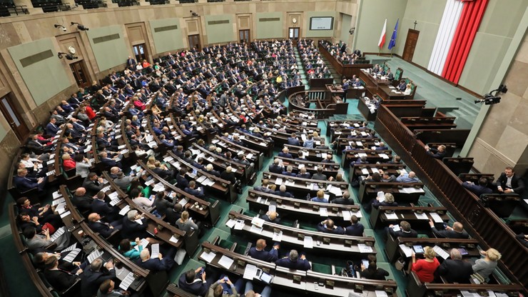 Sejm odrzucił wniosek o informację ws. legitymowania opozycji na spotkaniach PiS