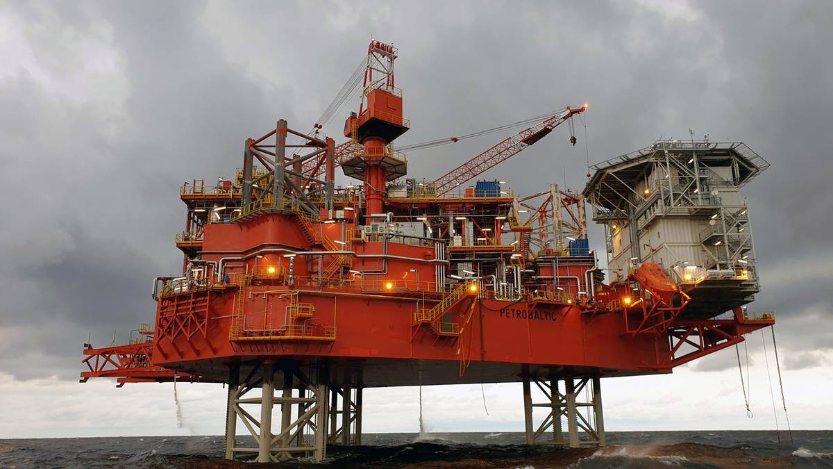 "Naruszona została strefa bezpieczeństwa". Rosyjskie myśliwce nad platformą Petrobalticu