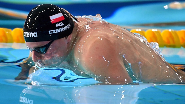 MŚ w pływaniu: Czerniak w półfinale, olimpijskie kwalifikacje sztafet
