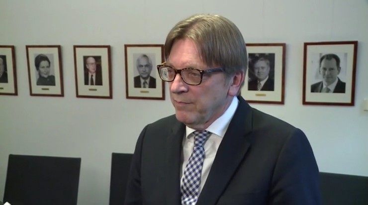 Polski sąd wystąpił do PE o uchylenie immunitetu Verhofstadtowi