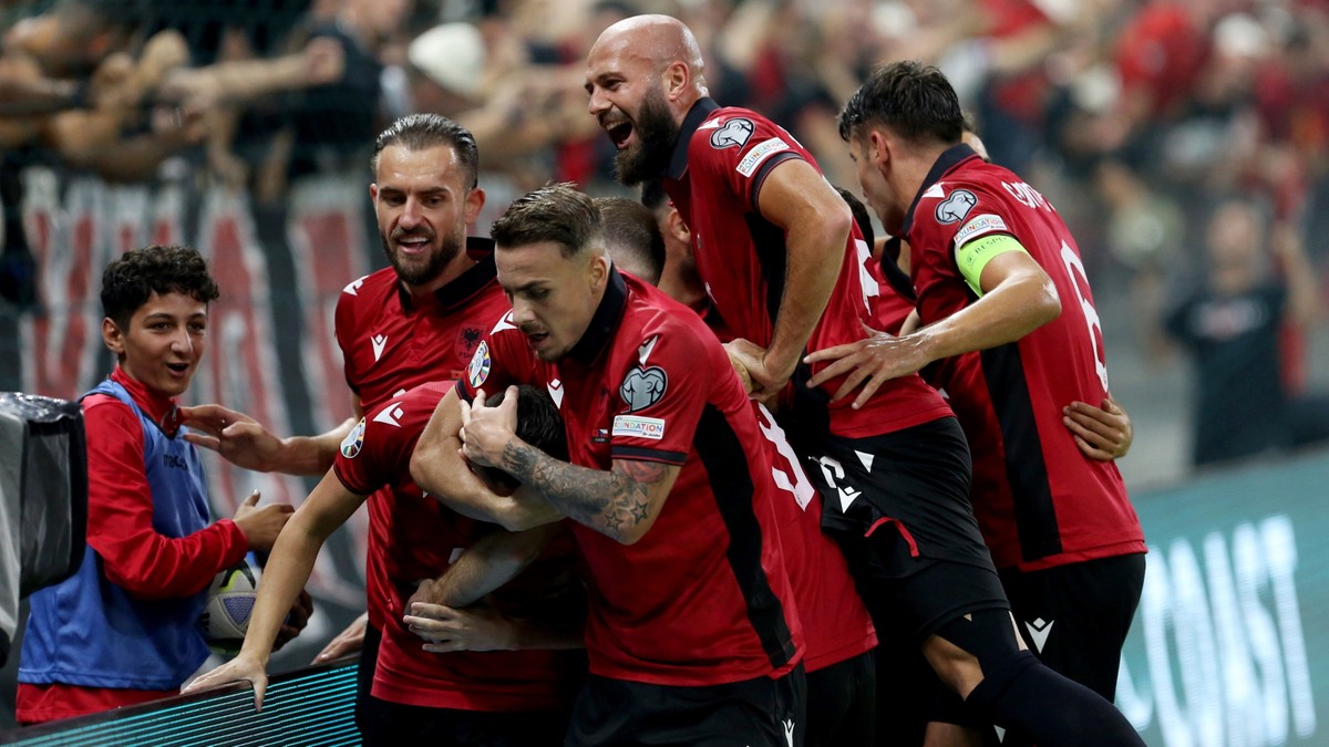 Albánci se přibližují přímé propagaci!  Češi byli poraženi v zápase polské skupiny