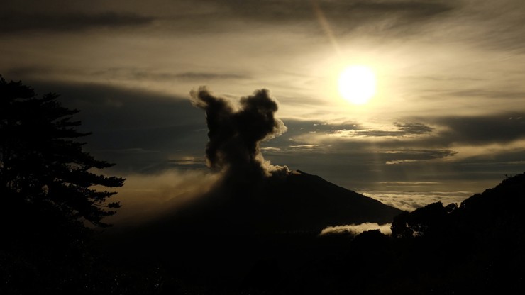 Kostaryka: silna erupcja wulkanu