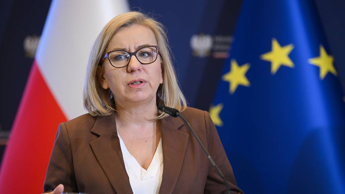 Mała rekonstrukcja rządu. Polsat News: Hennig-Kloska może stracić stanowisko