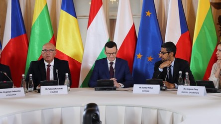 Premier Morawiecki i szef Google gośćmi Okrągłego Stołu Innowacji w Warszawie