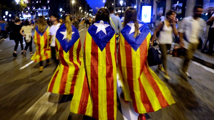 Coraz więcej firm rozważa opuszczenie Katalonii. Uruchomiono "ekonomiczny sztab kryzysowy"