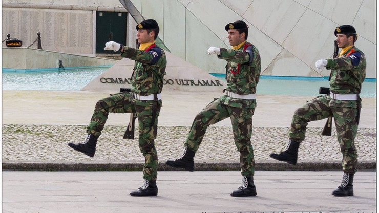 Wielka afera korupcyjna w portugalskiej armii. Zatrzymano sześciu oficerów